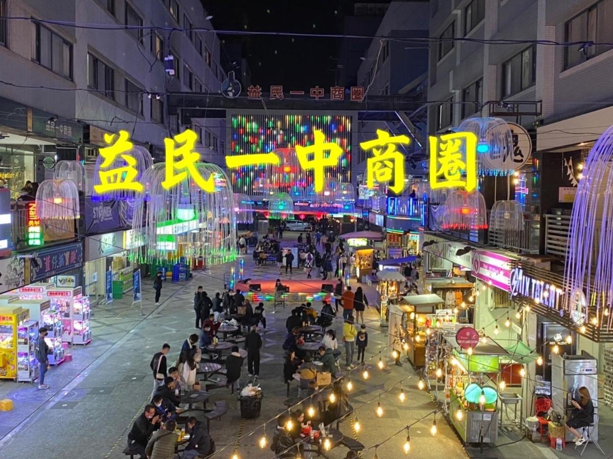 一中街星辰 Apartment Taichung Bagian luar foto